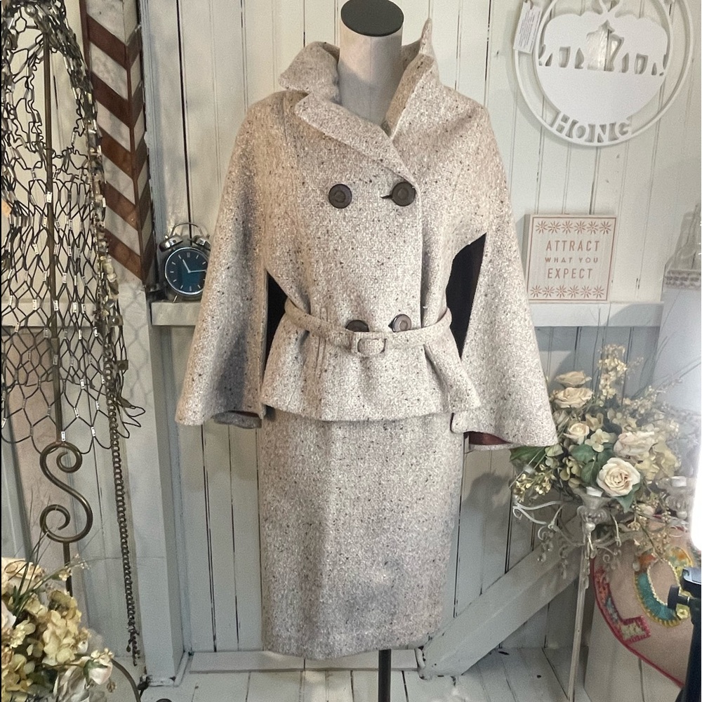 Vintage 1960s Wool Cape and Pencil Skirt Suit women's SMALL